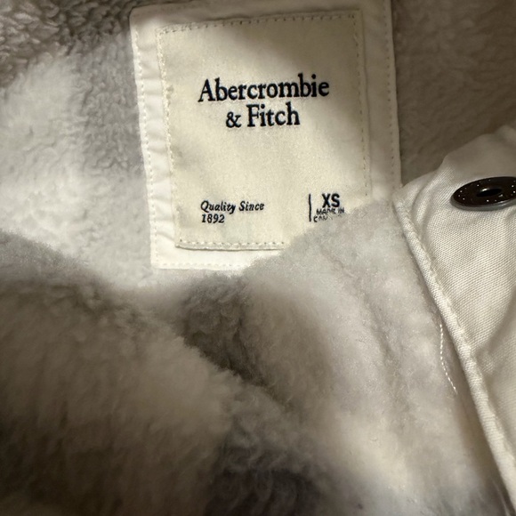 Abercrombie & Fitch Women's Cowl Neck Plaid Fleece - Cream and Gray - Picture 2 of 3